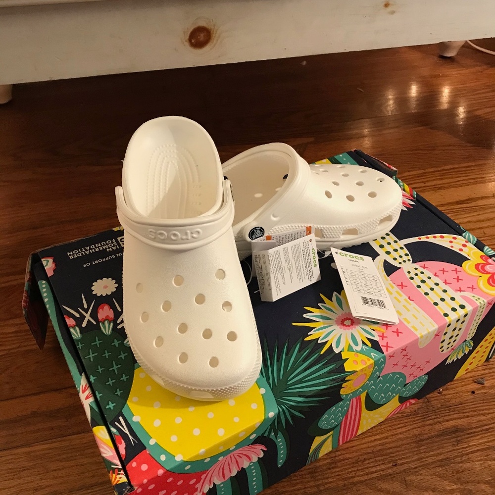 Original Crocs, White, Size 9, NWT